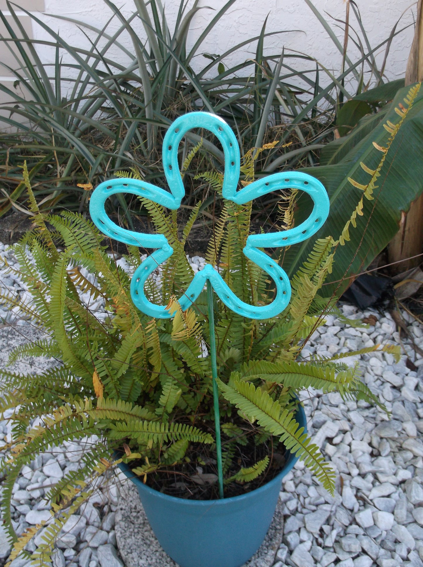 Teal Blue Horseshoe Flower, Metal Garden Stake, Spring Yard Art, Lucky Horseshoe