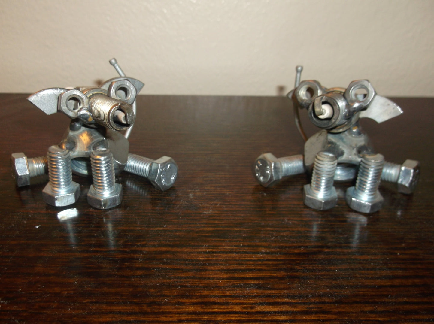 Dog sitting, Dog Figurine, Metal Spark Plug Dog, Metal Art
