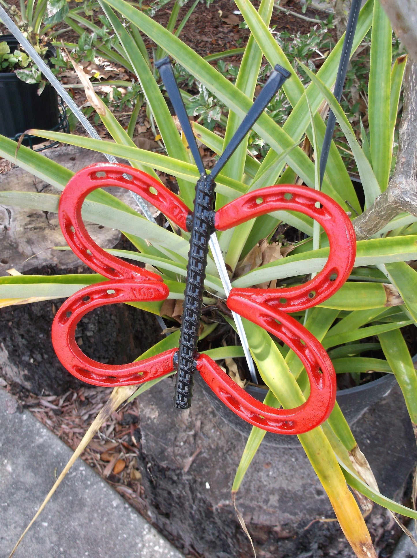 Red Horseshoe Butterfly Garden Art, Garden Stake, yard art