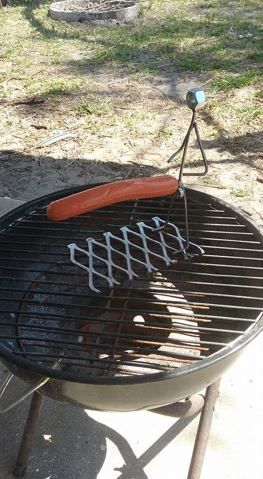 Barbeque Grill Guy, Metal brat or hotdog cooker