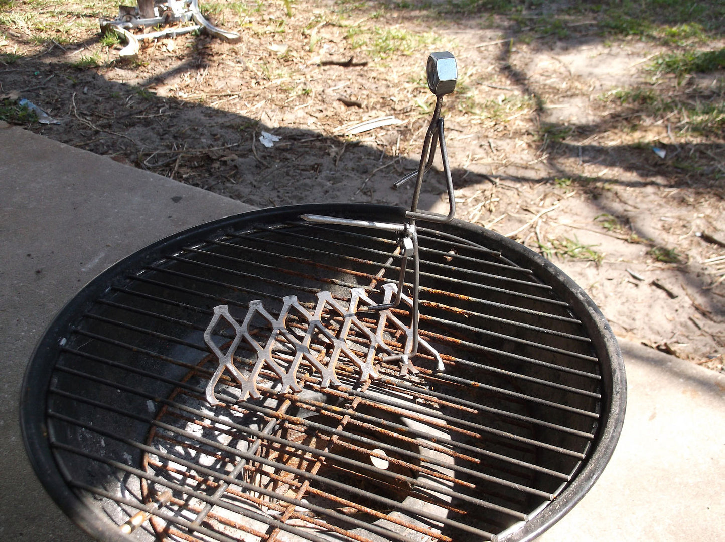 Barbeque Grill Guy, Metal brat or hotdog cooker