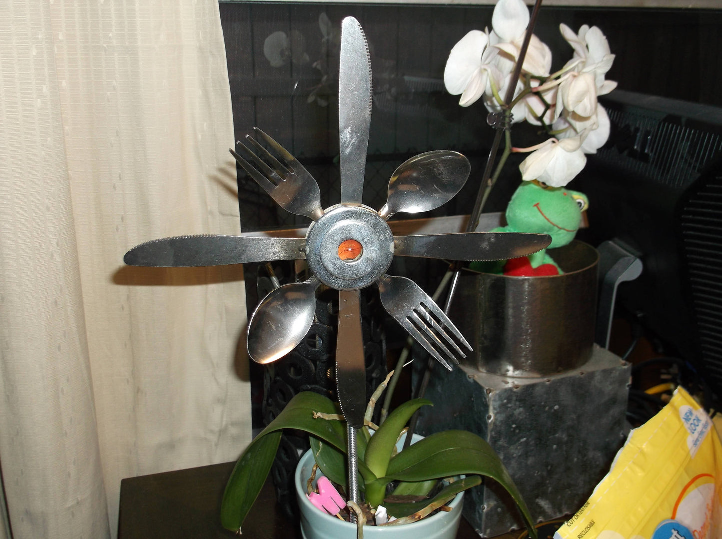 Blue Silverware Sunflower, Garden Art, metal yard stake