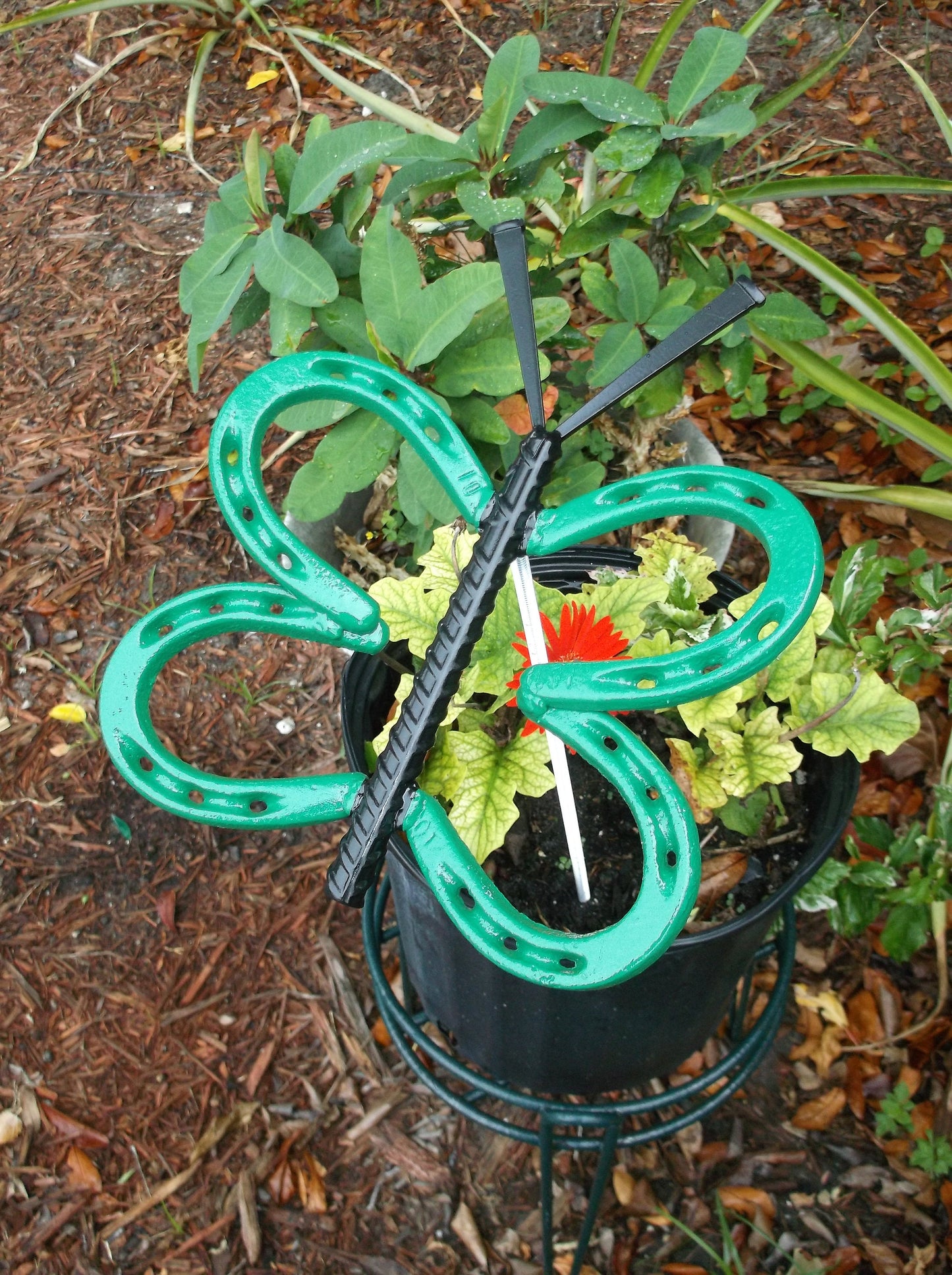Green Horseshoe Butterfly Garden Art, Yard Stake