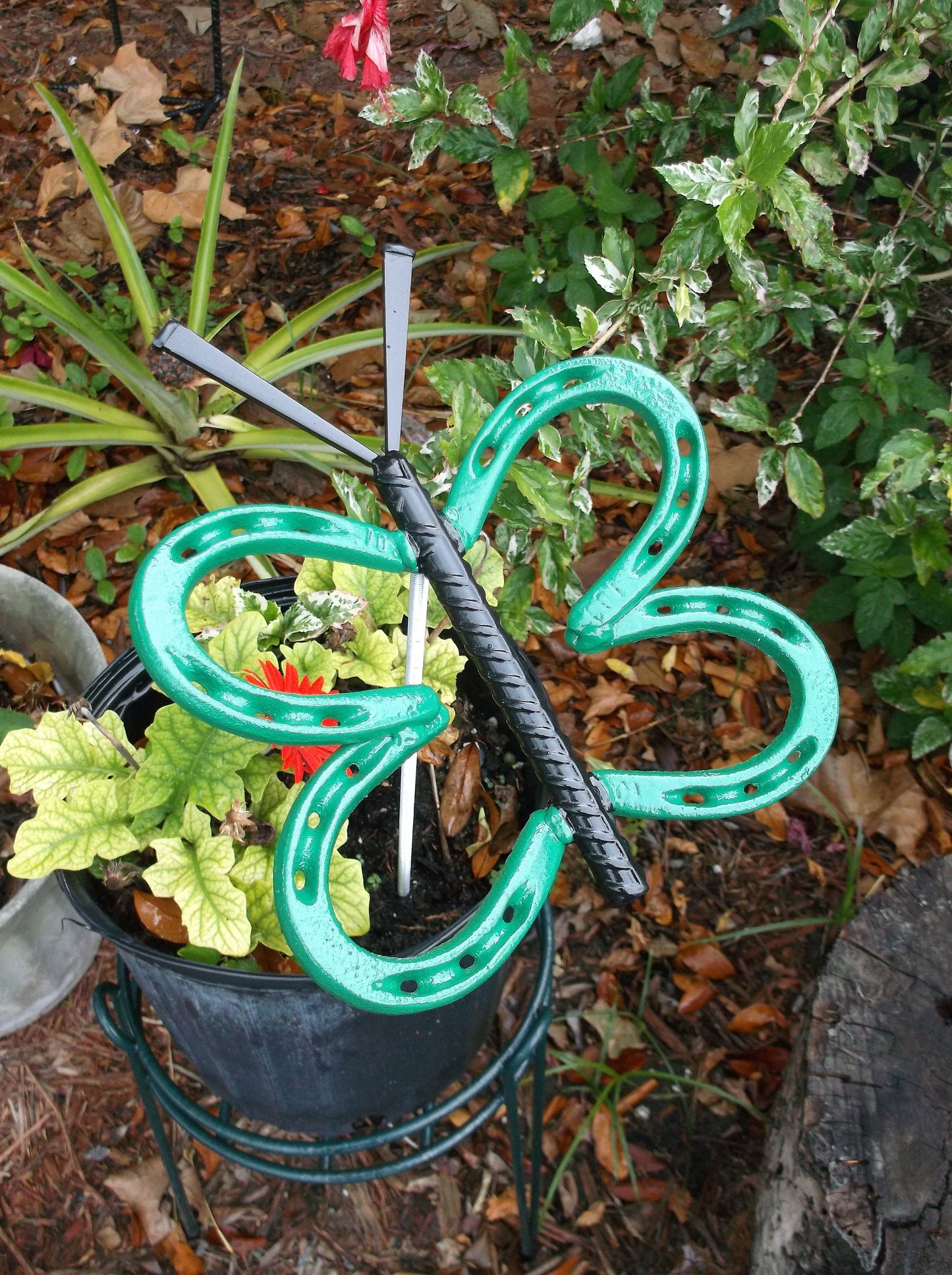 Green Horseshoe Butterfly Garden Art, Yard Stake
